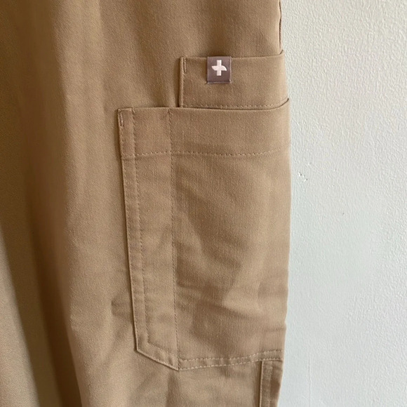 FIGS High Waisted Yola Skinny Scrub Pants Tan Nude Latte Size Medium - Picture 2 of 12
